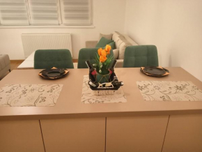 Small Family Apartman